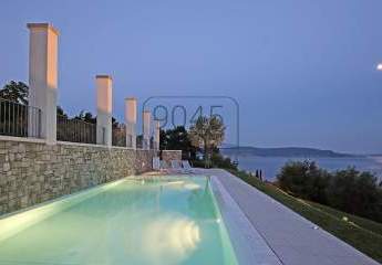 Villa mit atemberaubenden Panoramablick in Gardone Riviera - Gardasee