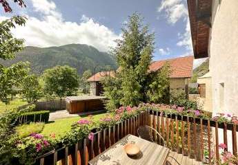 Stilvolles denkmalgeschütztes Landhaus mit Bergblick in Laatsch - Südtirol