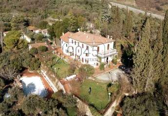 Anwesen mit Park, Pool und Tennisplatz in San Martino Buon Albergo - Verona / Gardasee