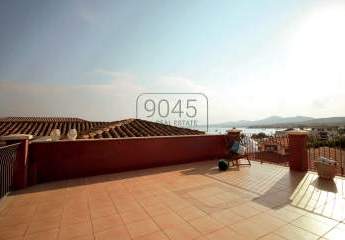 Exklusives Penthouse mit Panoramaterrasse und atemberaubendem Meerblick in Golfo Aranci - Sardinien