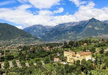 Secret Sale: Moderne Neubauvilla mit Pool in Bestlage von Meran – Südtirol