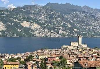 Charmante Villa mit Panoramablick über den Gardasee in Malcesine