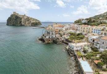 Prestigevilla in Ischia Ponte – Ein Juwel auf den Klippen der Insel Ischia