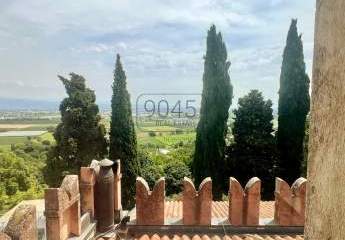 Secret Sale: Geschichtsträchtiges Anwesen in den Hügeln von Sona bei Verona