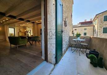 Stilvoll restauriertes Rustico mit modernem Komfort und traditionellem Flair in Garda - Gardasee