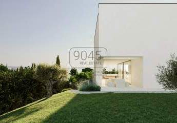 Exklusive Neubauvilla mit Infinity-Pool und Panoramablick in privilegierter Lage von Garda – Gardasee