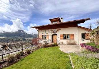 Exklusive Panoramavilla in Cavalese – Ein alpiner Rückzugsort mit Stil und Seele