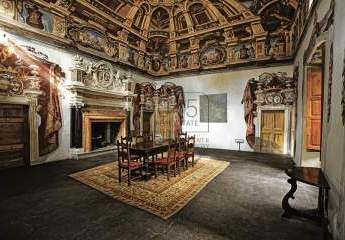 Historisches Architekturjuwel am UNESCO-Bernina-Express in Tirano mit Potenzial für Luxus, Kultur und Investment