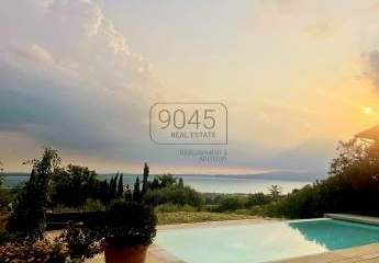Exklusive Traumvilla mit unvergleichlicher Panorama-Seesicht in Cavaion - Gardasee
