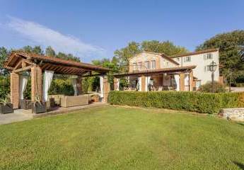 Restauriertes historisches Anwesen bei Montecatini Terme in der Toskana - Italien