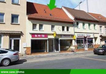 Ideal für Selbstständige oder Investoren: Haus mit Gewerbe + Wohnung in Köthen Innenstadt 1A-Lage