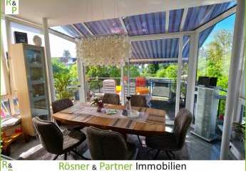 *Charmante 3,5-Zimmer-Altbauwohnung mit Wintergarten & Sonnenbalkon*