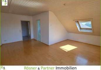 *Lichtdurchflutete 2,5 Zimmerwohnung mit Balkon in ruhiger Wohnlage von Mörfelden*