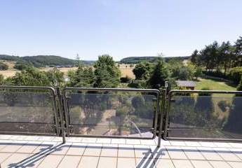 TOP moderne Dachgeschosswohnung in Herresbach - Exclusiv wohnen mit Glas und Raum!