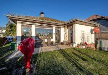 Bungalow mit moderner Raumaufteilung - Terrasse - Garten - Keller - in zentraler Lage Horhausen