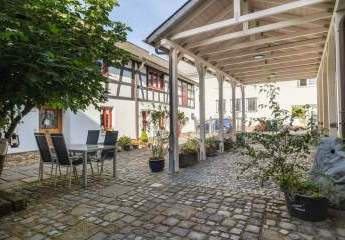 Saniertes Fachwerkhaus mit Innenhof, Carport für Wohnmobil und Solaranlage in Neuwied-Heddesdorf!