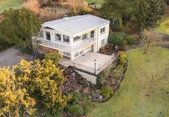 Einfamiienhaus mit Terrasse - Balkon - Garten! Exklusiv wohnen in Hümmerich-Weitblick in die Eifel!