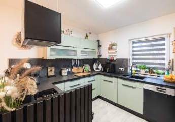 Energiesparhaus A+ in Willroth - TOP Lage - Garage und Gartenhaus - Einziehen und wohnen!