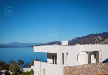 Neue schöne Villa mit Panorama blick aufs Meer und Pool