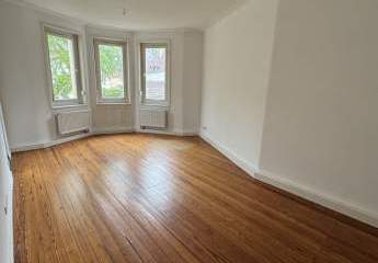 Helle, liebevoll erhaltene 2 Zimmer Altbauwohnung mit hohem Wohngefühl