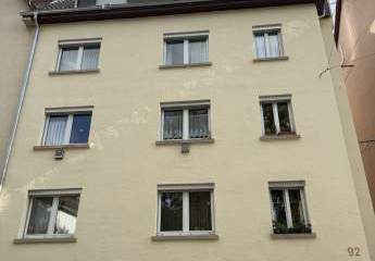 Familienfreundliche sehr großzügige 4‑Zimmerwohnung in guter Lage in Stuttgart-Ost