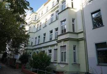 Stadtfeld: gut geschnittene 4 Raum Wohnung mit Balkon wt0009