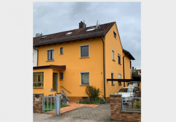 Großzügige DHH mit Garage, Carport und Garten. Zentrumsnah in ruhiger Lage, Weißenburg in Bayern