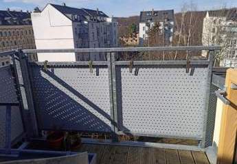 Günstige DG 3-Zi. mit Laminat, Balkon, Wanne und Dusche in sehr guter Lage