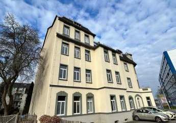 * Gut vermietetes und großes Wohn -und Geschäftshaus mit Stellplätzen in guter und ruhiger Lage! *
