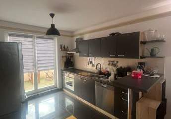 Moderne 3-Zimmer mit Balkon, Parkett, Fubo., Wanne und EBK mgl. in guter Lage!