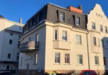 Charmante DG Maisonette 3-Zimmer mit Laminat und Balkon in guter Lage! EBK mgl.