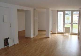 Große und vermietete 2-Zi. mit Terrasse, Tiefgarage, Lam. und Wanne in ruhiger Lage!