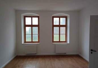 Zweitbezug! Hochwert. 2-Zi. mit Wa., Balkon, EBK &Vinylbelag in Uni und-Zentrumsnähe!