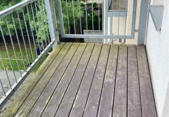 Großzügige 3-Zimmer mit Balkon, Wannenbad und Laminat in Bestlage!