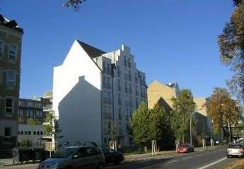 *** Günstige 1-Zimmer mit EBK, Aufzug, Gartenterrasse und Wannenbad in Uninähe!! ***