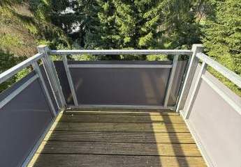 Großzügige 3-Zimmer mit Laminat und Balkon in sehr guter Lage! EBK mgl.!