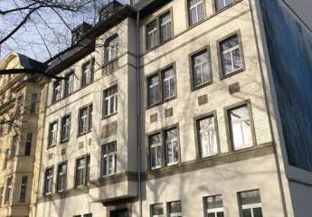 Gemütliche DG 1-Zimmer mit Laminat in zentraler Lage