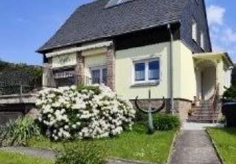 Gut gelegenes 5-Zi EFH mit Sonnenterrasse, großem Keller, Garage und Ausbaures. im schönen Mittweida