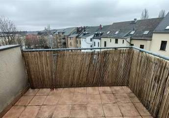 Gemütliche 2-Zimmer mit Laminat, Dusche und Balkon in guter Zentrumslage!*