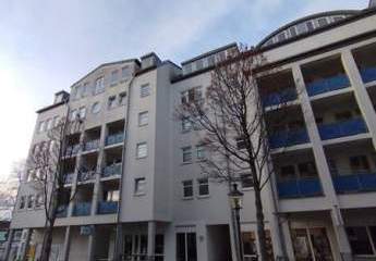 Großzügige 1-Zimmer mit EBK, Laminat, Aufzug und TG-Stellplatz in sehr guter Lage