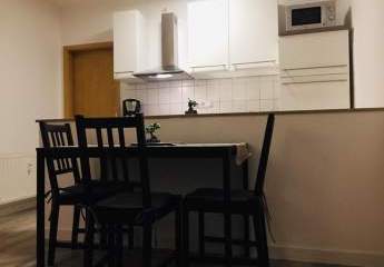 Gemütliche 2-Zi. mit EBK, SP, Balkon und Laminat in ruhiger Lage!