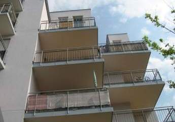 *** Günstige und leerstehende 1-Zimmer mit EBK, Aufzug, Gartenterrasse und Wannenbad in Uninähe! ***