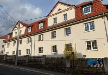 Gemütliche 2-Zimmer mit Laminat und Wannenbad in ruhiger Lage!