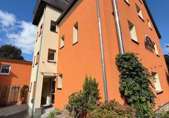 Gemütliche 2-Zimmer mit Laminat, offener Küche, Tageslichtbad mit Wanne und Dusche!