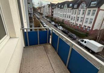 Günstige 2-Zimmer mit Balkon, Laminat und Dusche in guter Lage