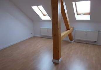 Große DG 2-Zi.mit Wanne, SP und Lam. im Zentrum!