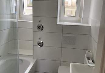 Gepflegte 2-Zimmer mit Laminat in guter Lage!