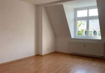 DG 3-Zimmer mit Balkon, Wanne, Abstellraum und Laminat in ruhiger Lage! EBK mgl.