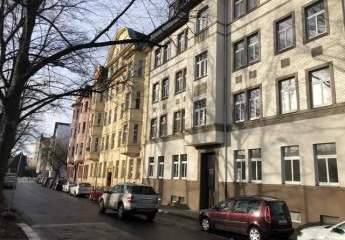 Günstige 1-Zimmer mit Laminat und Wanne in zentraler Lage! EBK mgl.