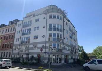 Vermietete 3-Zi. mit neuem Laminat und Einbauküche in guter Lage beim Auensee und Herrenhaus Möckern